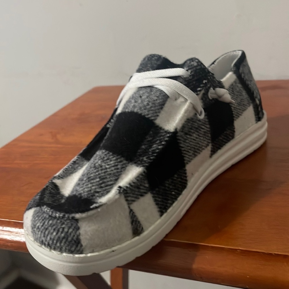 Gyspy Jazz Black and white Plaid Slip On Shoes